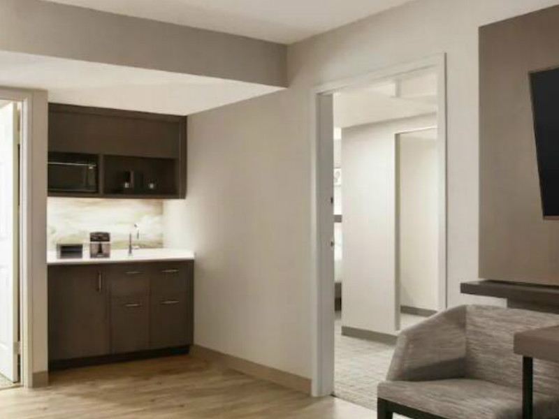 Embassy Suites Wet Bar 