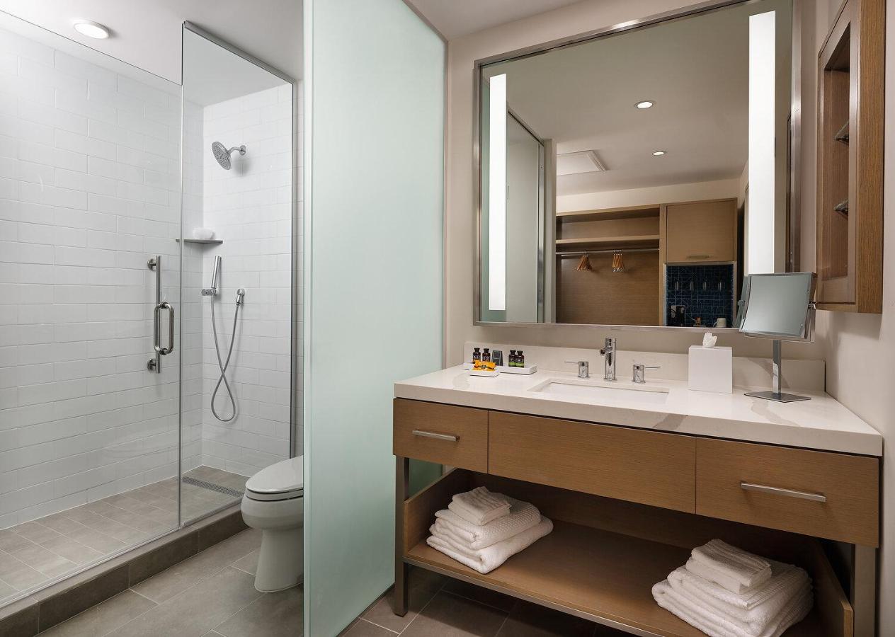 Canopy by Hilton, Dallas Frisco, TX Bathroom